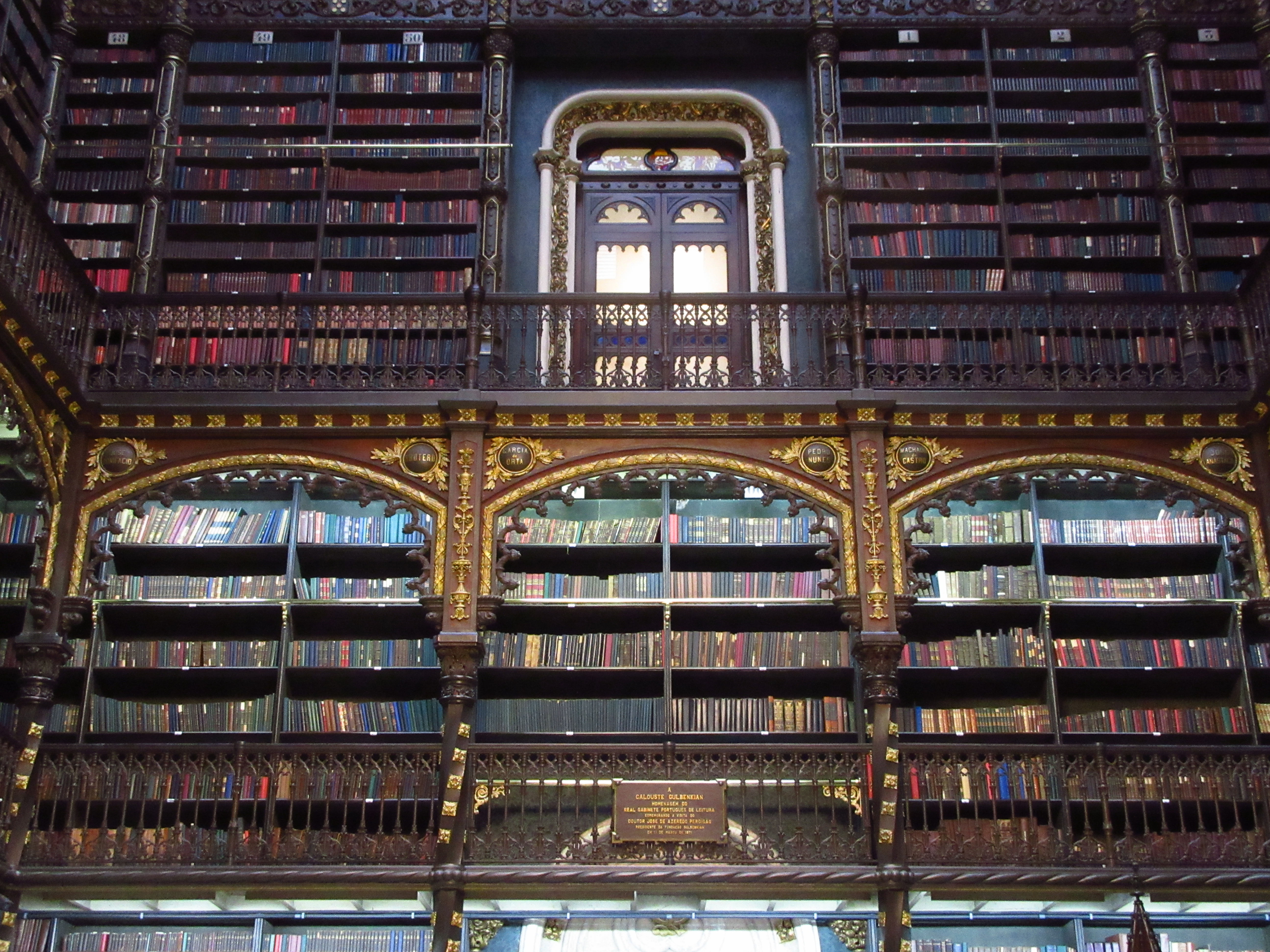 Inside the Real Gabinete Português de Leitura: A Careful Visitor Plan